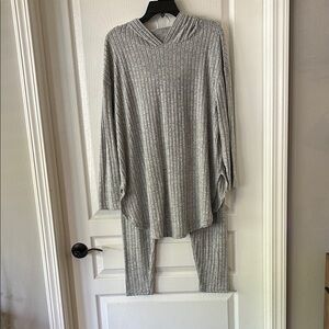 Gray Ribbed Hooded Lounge Set
